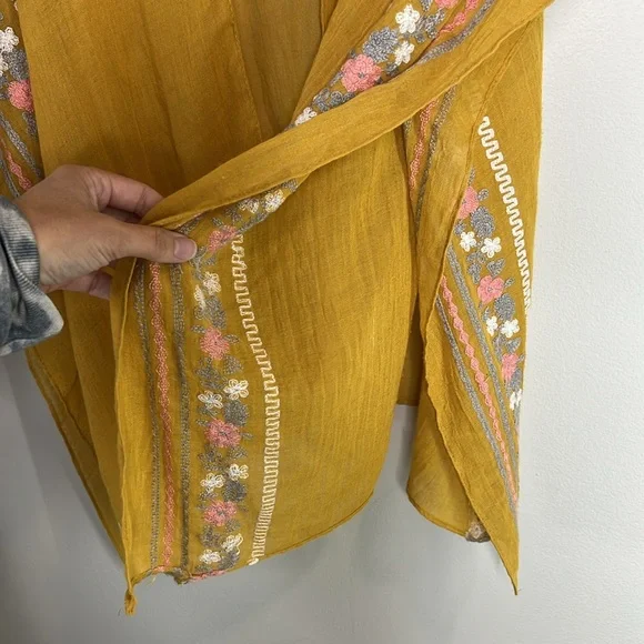 Do Everything In Love boho embroidered Kimono style cardigan - Picture 8 of 11